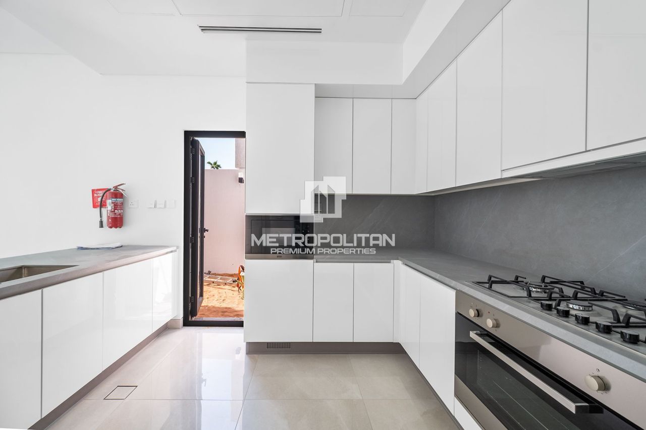 Villa en Ras al-Jaima, EAU, 608 m² - imagen 9