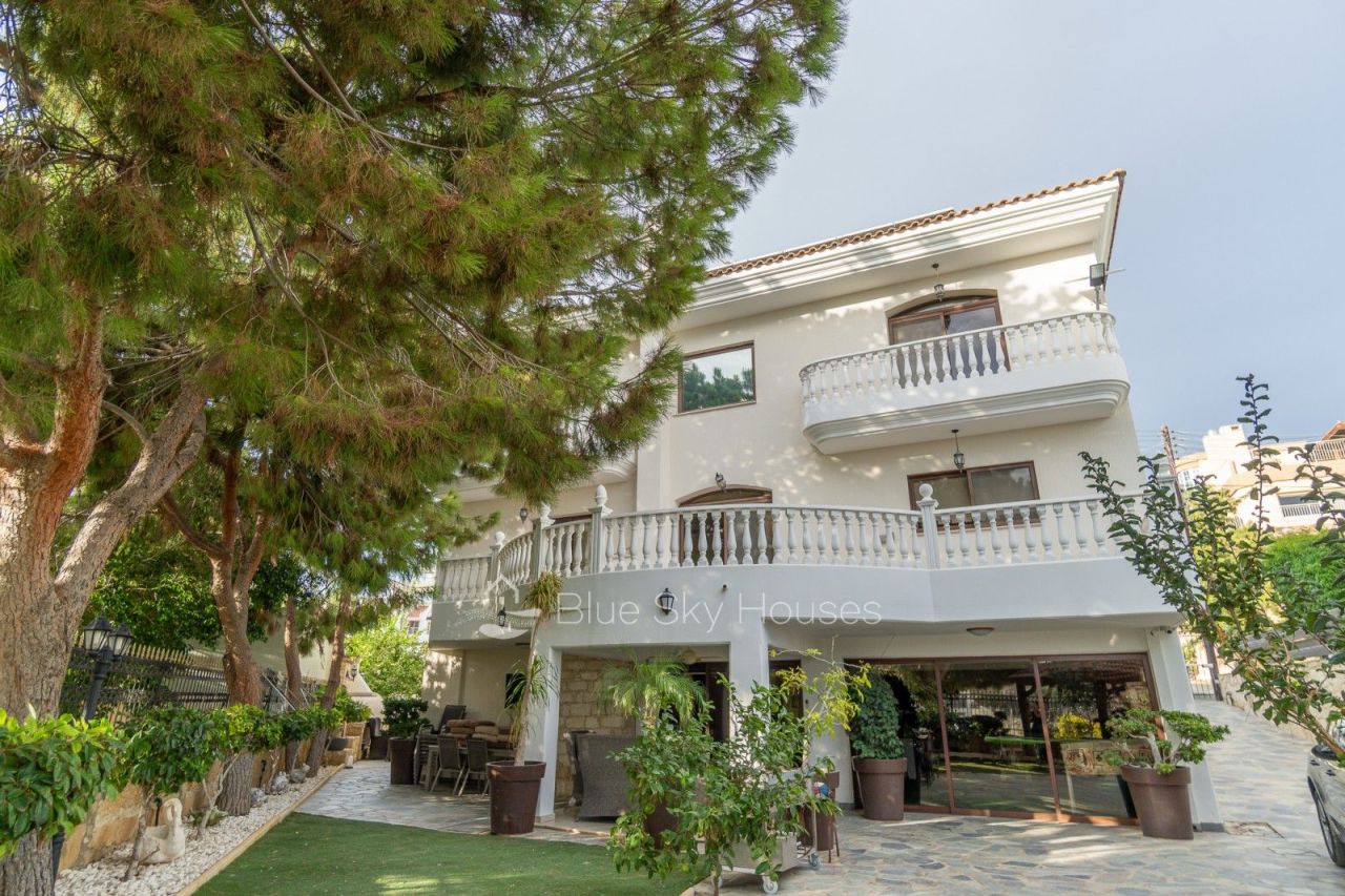 Villa à Limassol, Chypre, 550 m² - image 1