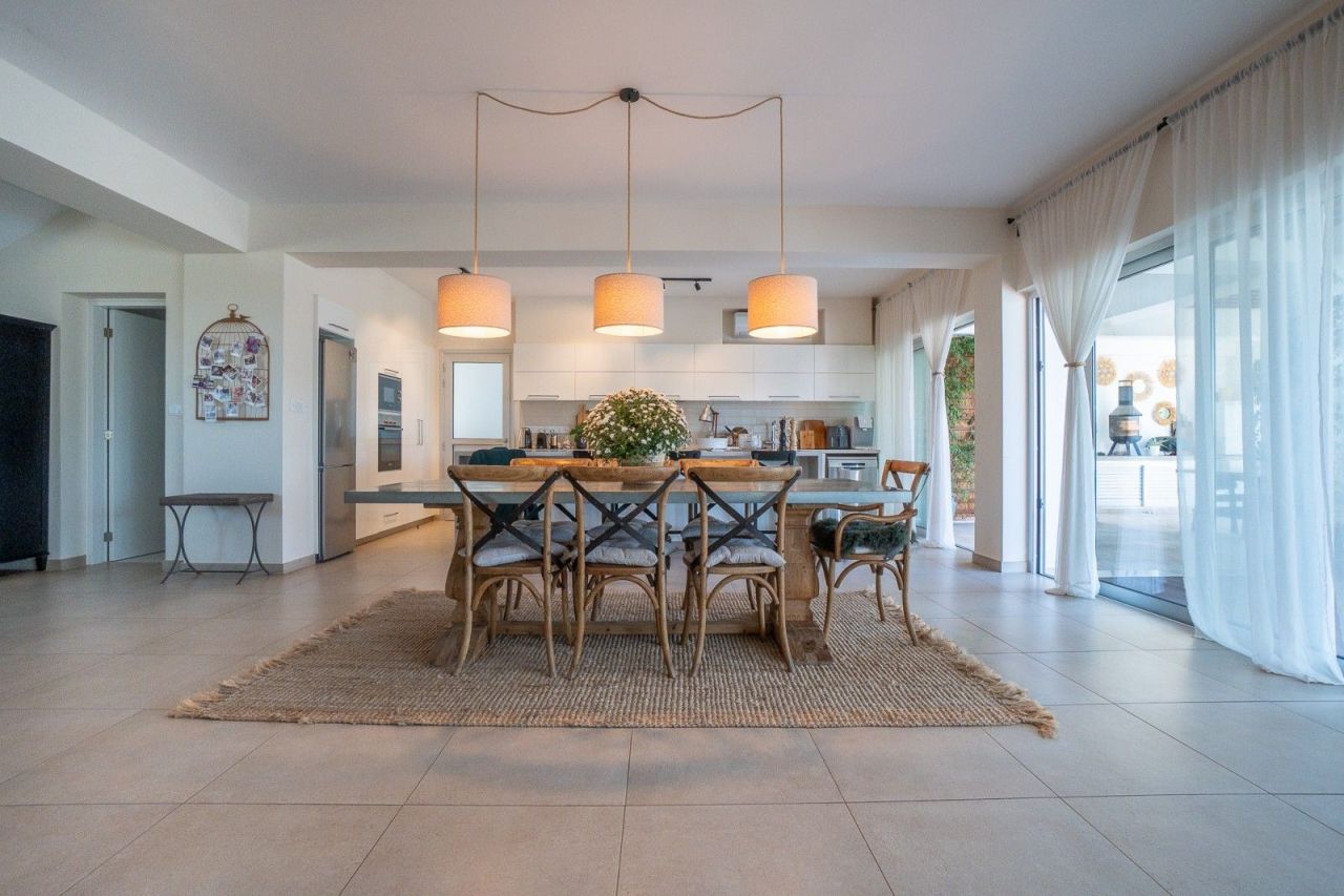 Villa in Paphos, Cyprus, 329 m² - picture 15