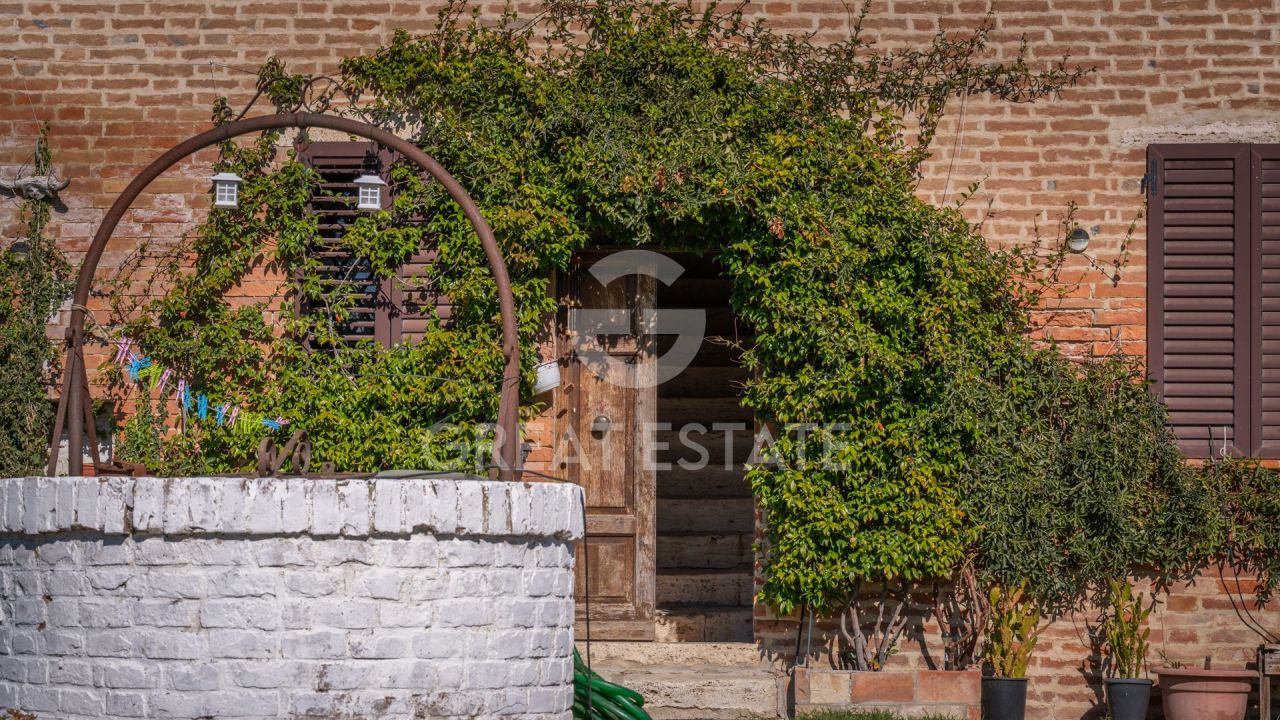 Casa en Asciano, Italia, 734.55 m² - imagen 4