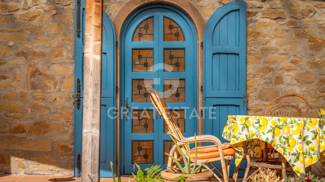 House in Castiglion Fiorentino, Italy, 413 m² - picture 5