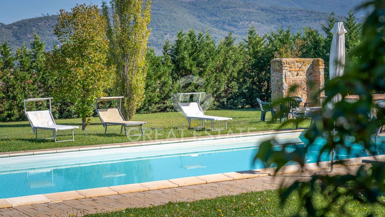 House in Cortona, Italy, 411 m² - picture 5