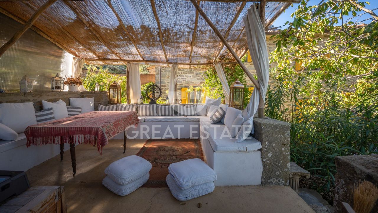 House in Castiglion Fiorentino, Italy, 413 m² - picture 9