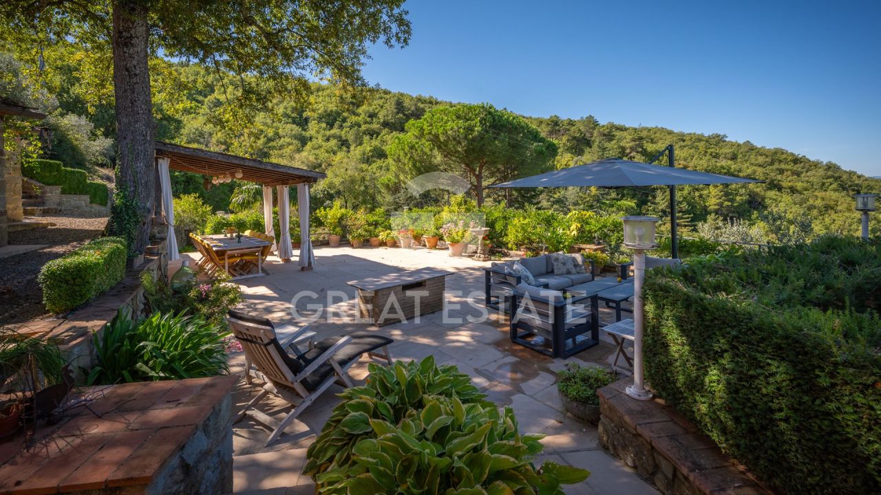 House in Castiglion Fiorentino, Italy, 413 m² - picture 10