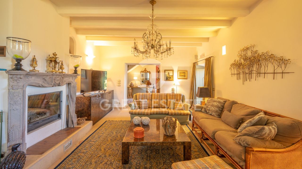 House in Castiglion Fiorentino, Italy, 413 m² - picture 11