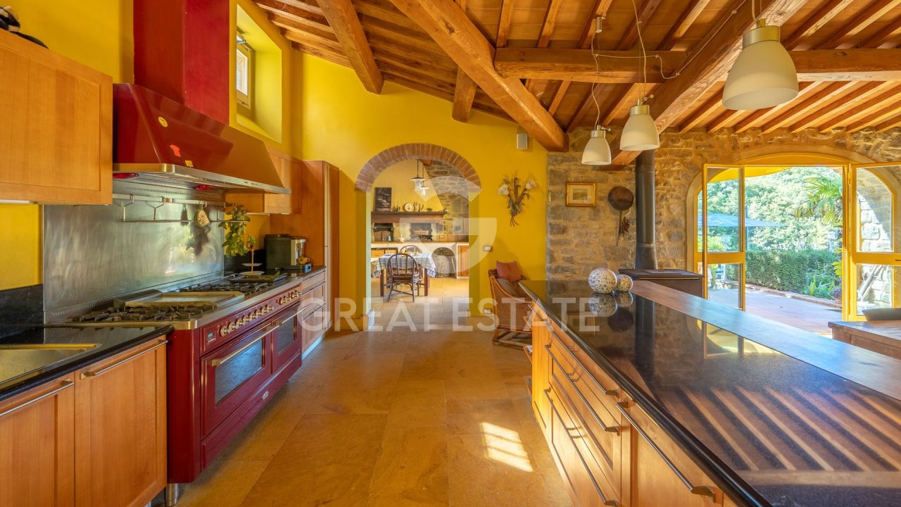 House in Castiglion Fiorentino, Italy, 413 m² - picture 16