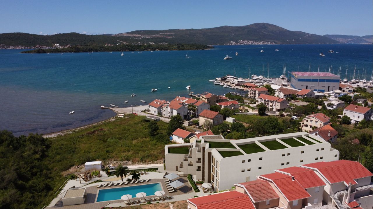 Appartamento a Tivat, Montenegro, 47.06 m² - foto 3