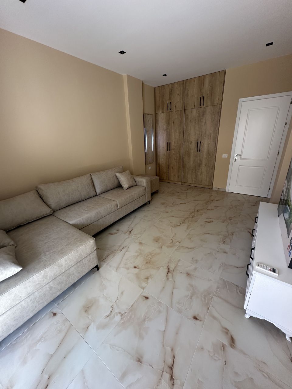 Piso en Durres, Albania, 122 m² - imagen 9