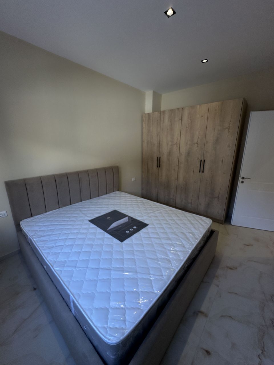 Piso en Durres, Albania, 122 m² - imagen 12