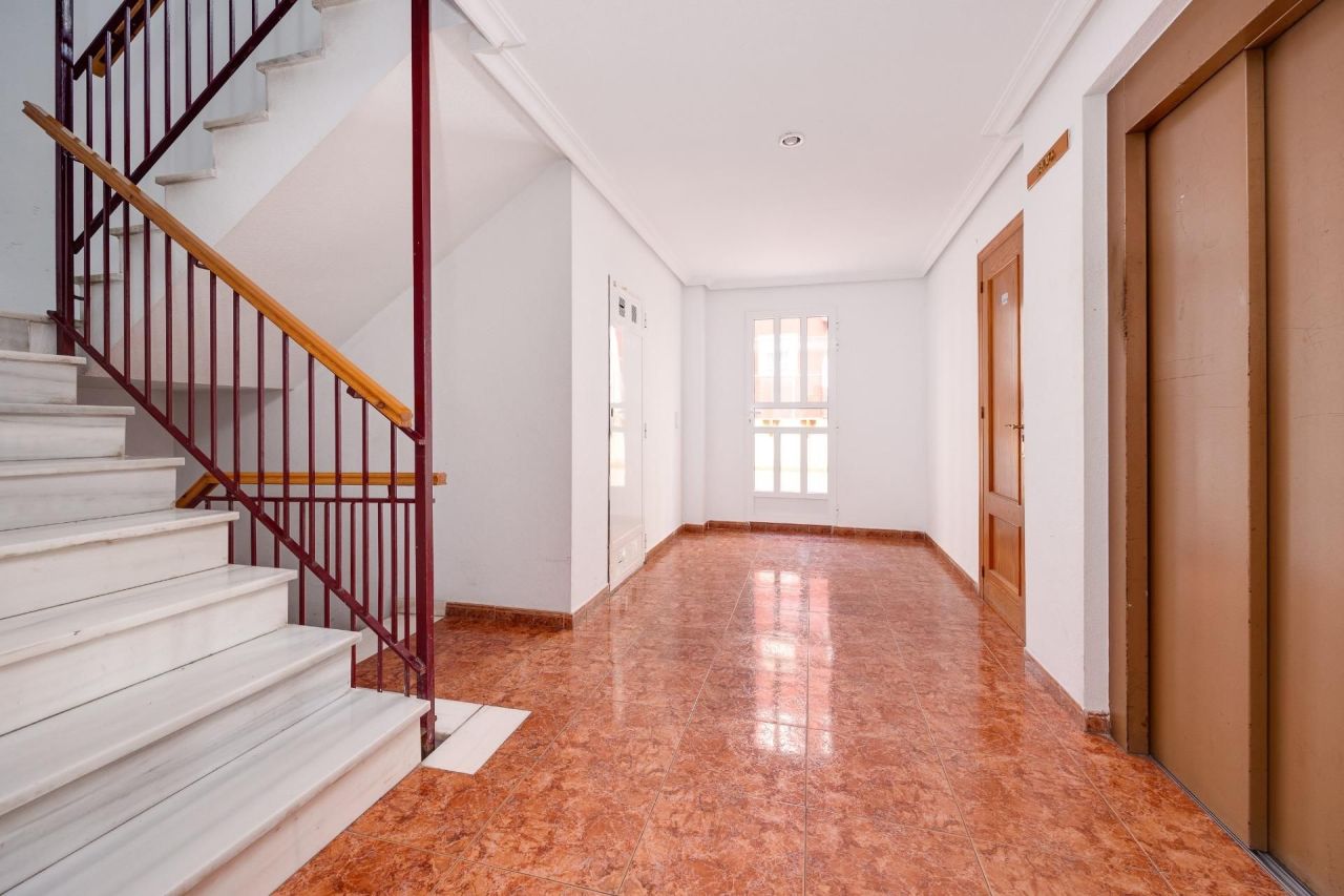 Appartamento a Torrevieja, Spagna, 59 m² - foto 13