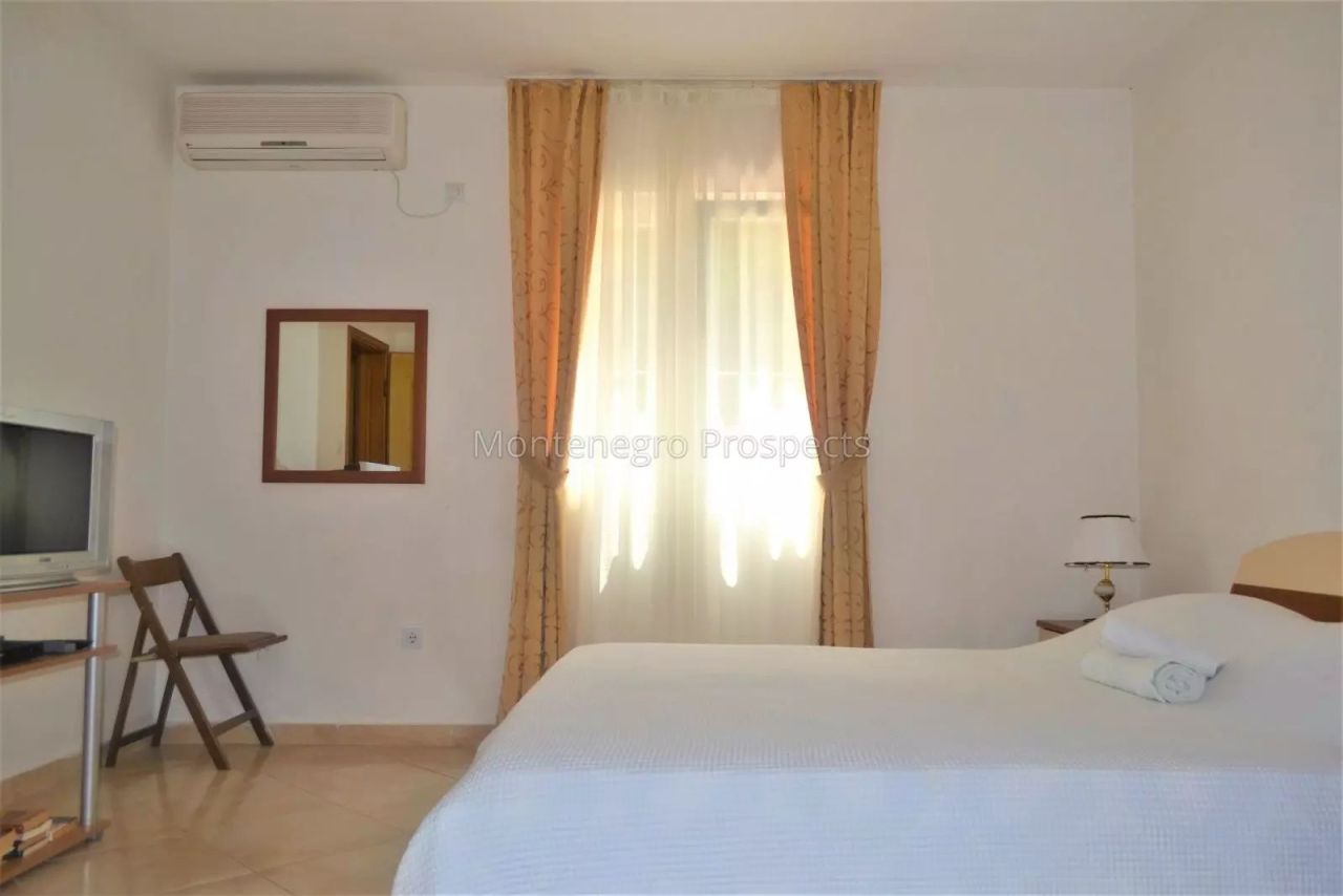 Hotel in Stoliv, Montenegro, 384 m² - picture 3