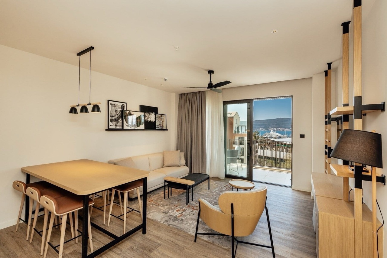 Piso en Tivat, Montenegro, 87 m² - imagen 7