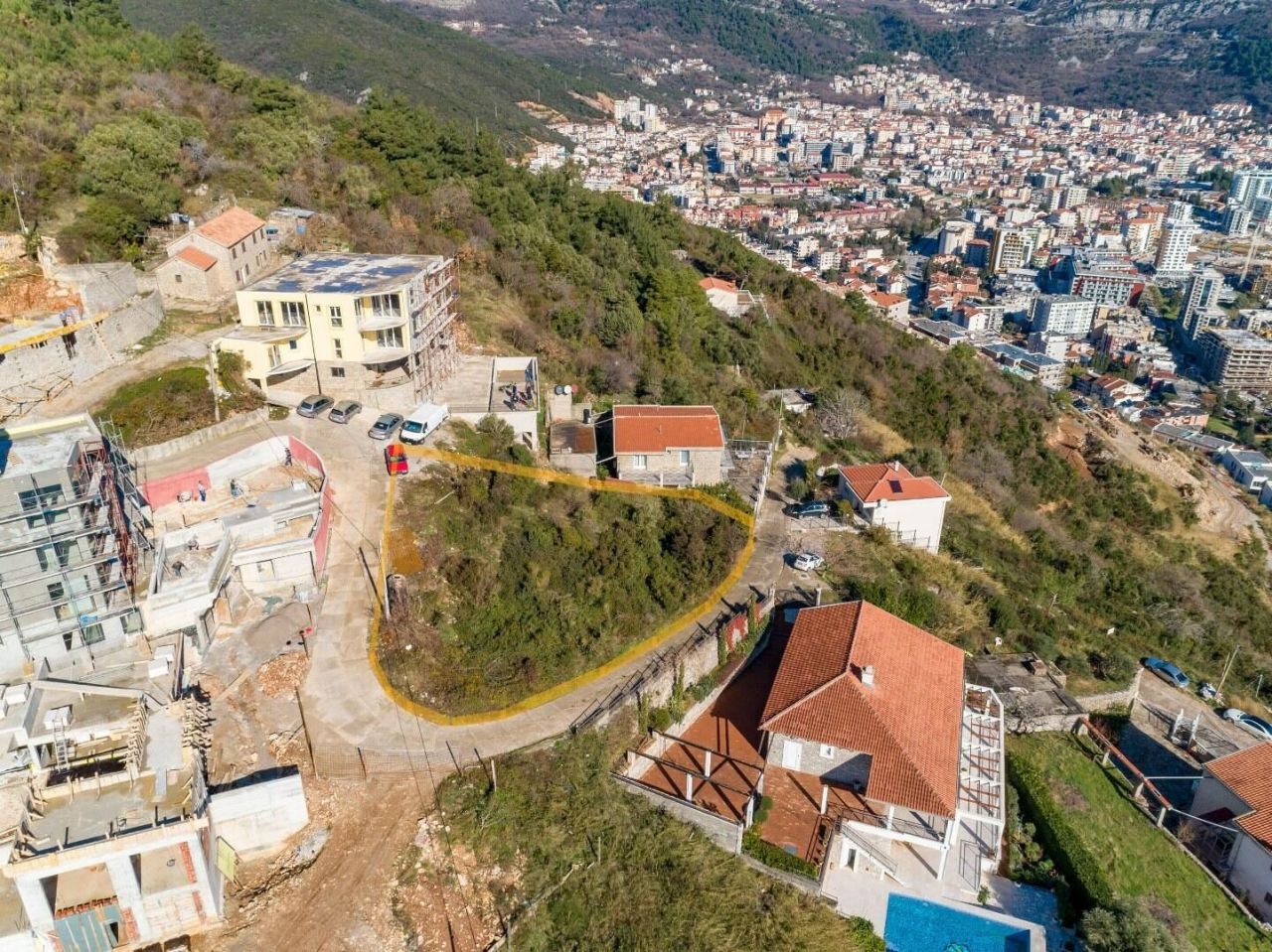 Land in Budva, Montenegro, 1 257 m² - picture 2