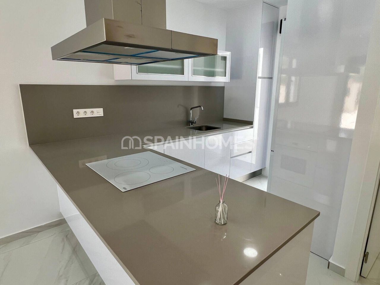 Villa en Polop de la Marina, España, 146 m² - imagen 14