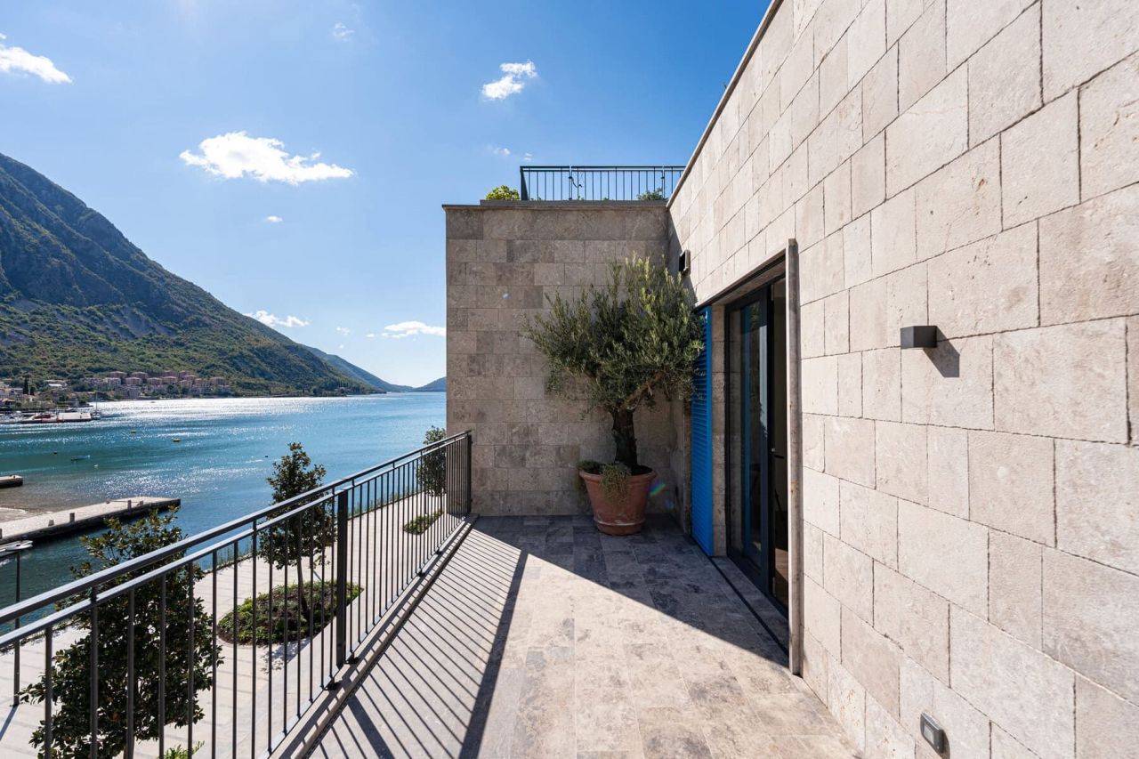 Apartamento en Risan, Montenegro, 85 m² - imagen 11