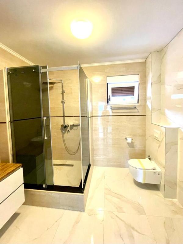 Piso en Dobra Voda, Montenegro, 170 m² - imagen 14