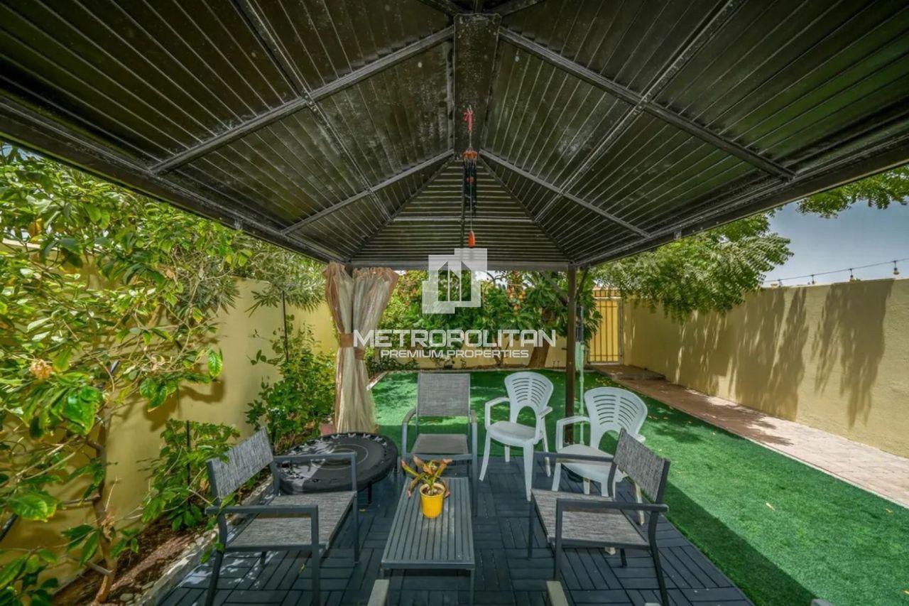 Townhouse in Dubai, UAE, 173 m² - picture 1