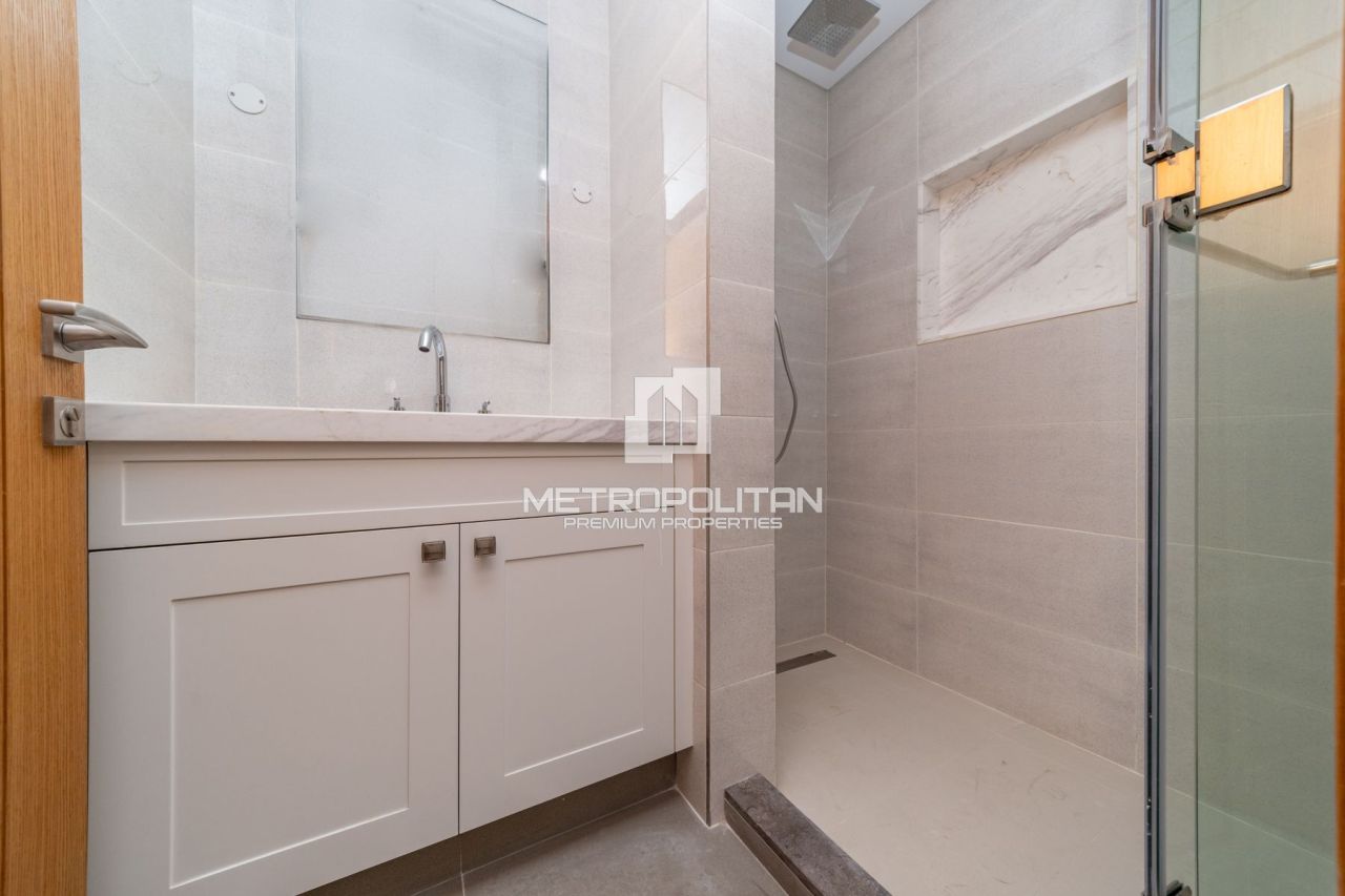 Apartment in Dubai, UAE, 190 m² - picture 15