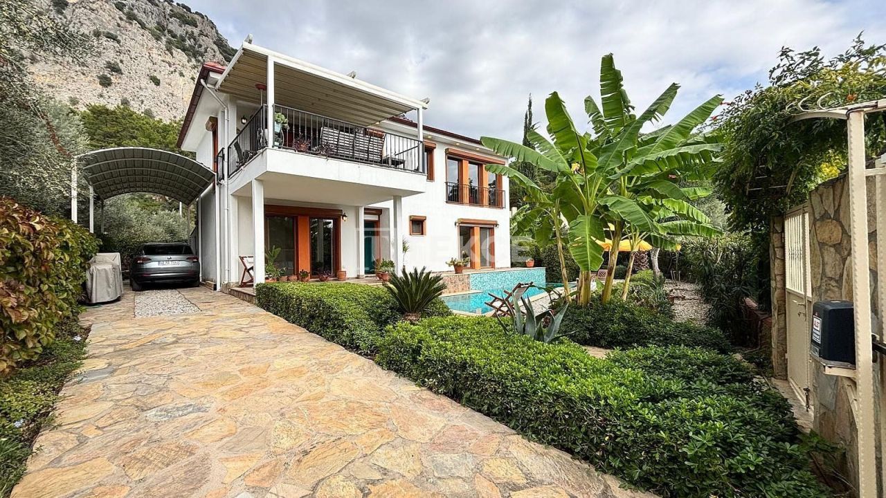 Villa in Fethiye, Turkey, 240 m² - picture 1