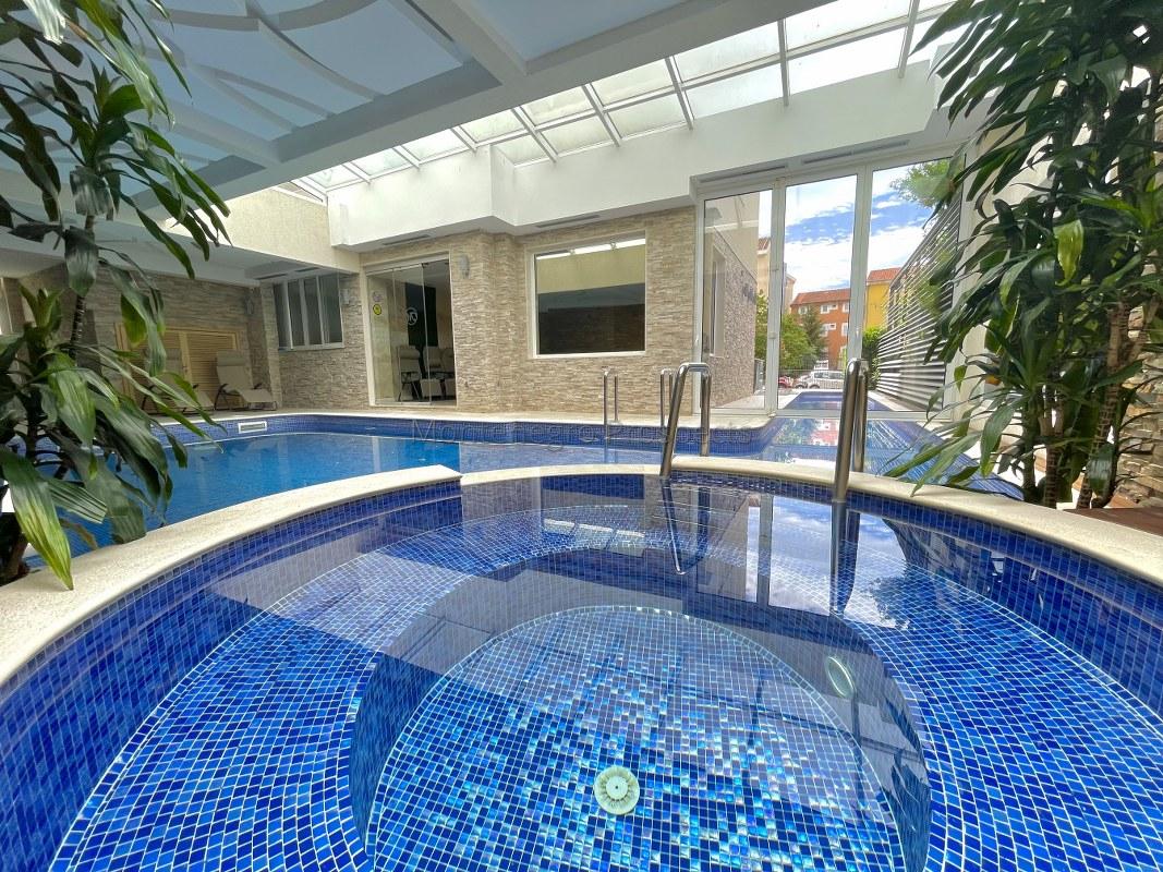 Hotel en Budva, Montenegro, 1 354 m² - imagen 3