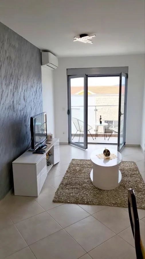 Flat in Tivat, Montenegro, 63 m² - picture 10