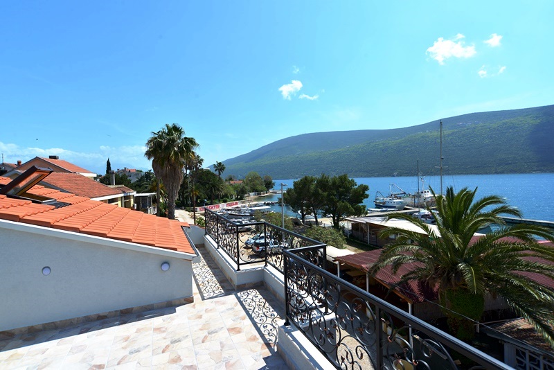 Hotel en Kumbor, Montenegro, 267 m² - imagen 16