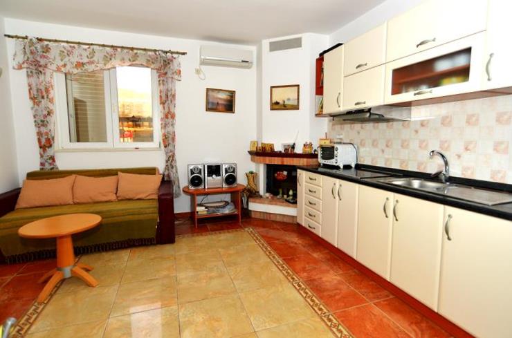 Hotel en Kumbor, Montenegro, 267 m² - imagen 2