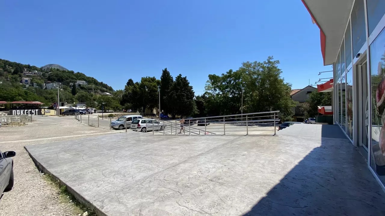 Commercial property in Sutomore, Montenegro, 600 m² - picture 3