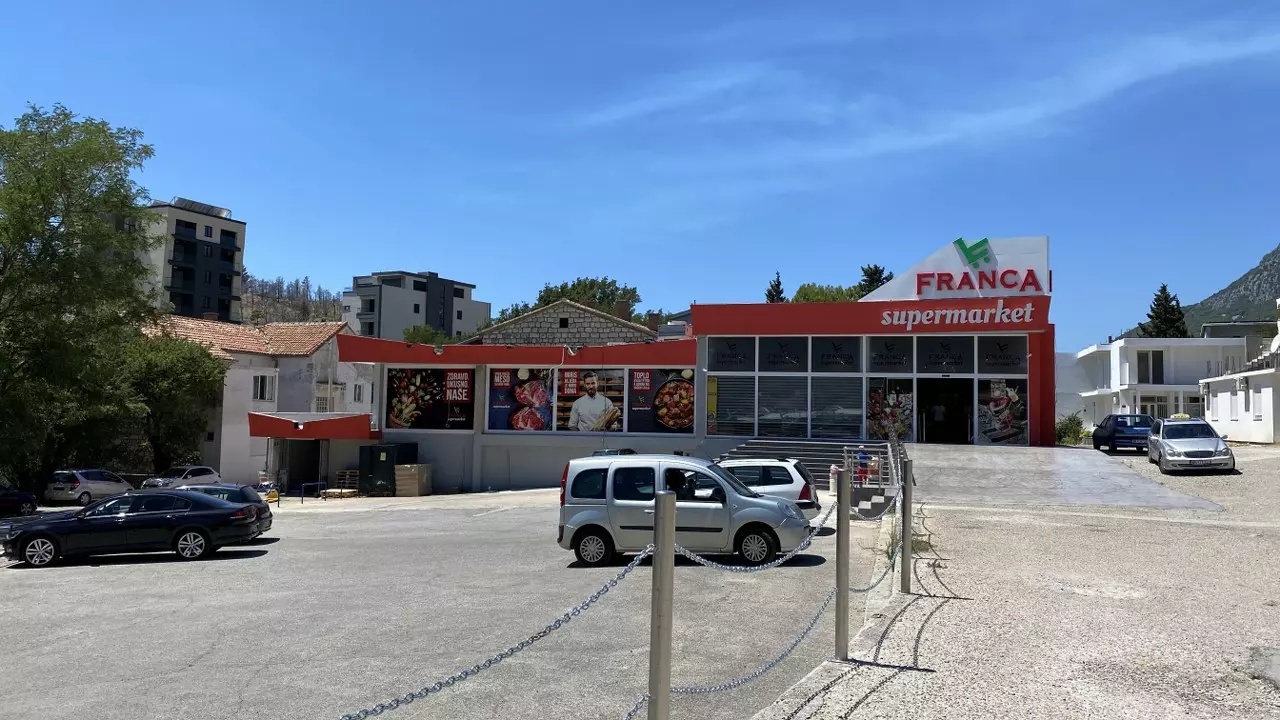 Commercial property in Sutomore, Montenegro, 600 m² - picture 2