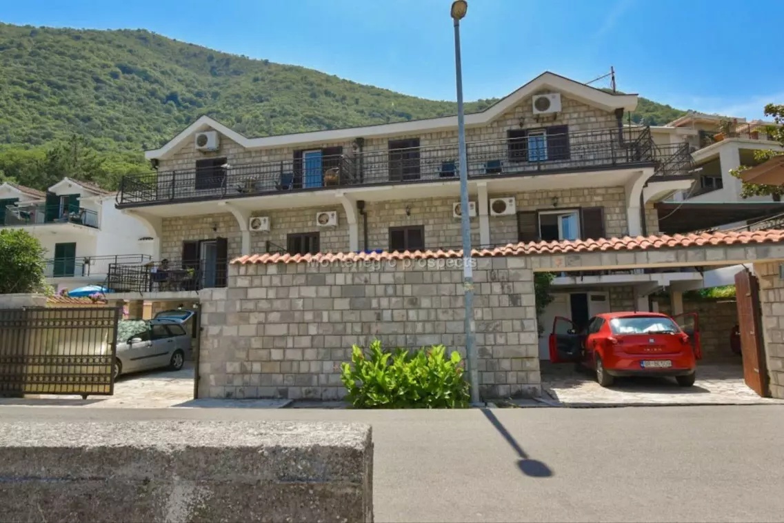 Hotel in Stoliv, Montenegro, 282 m² - picture 1