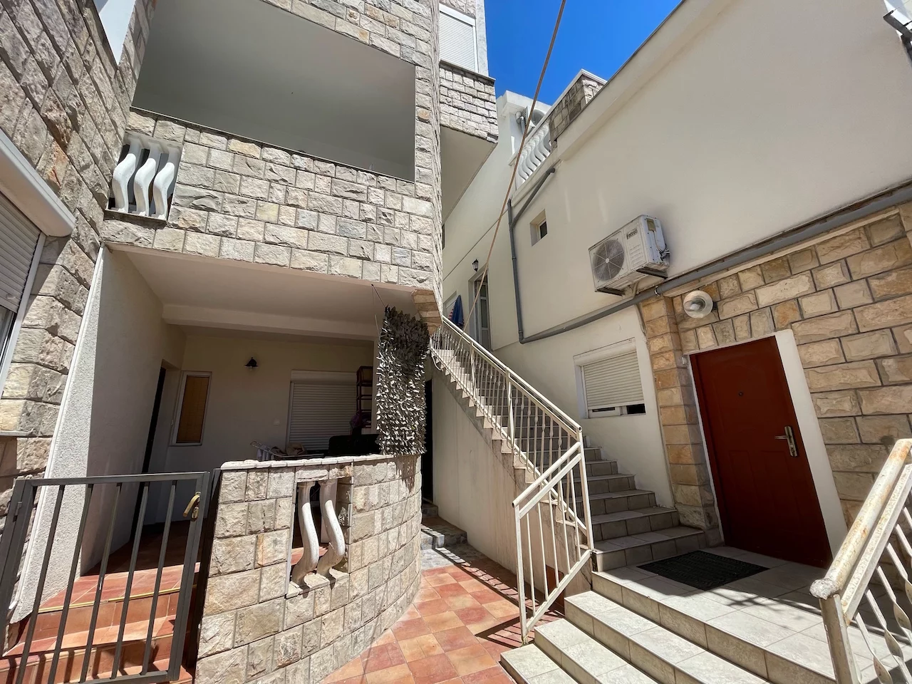 Flat in Budva, Montenegro, 55 m² - picture 14