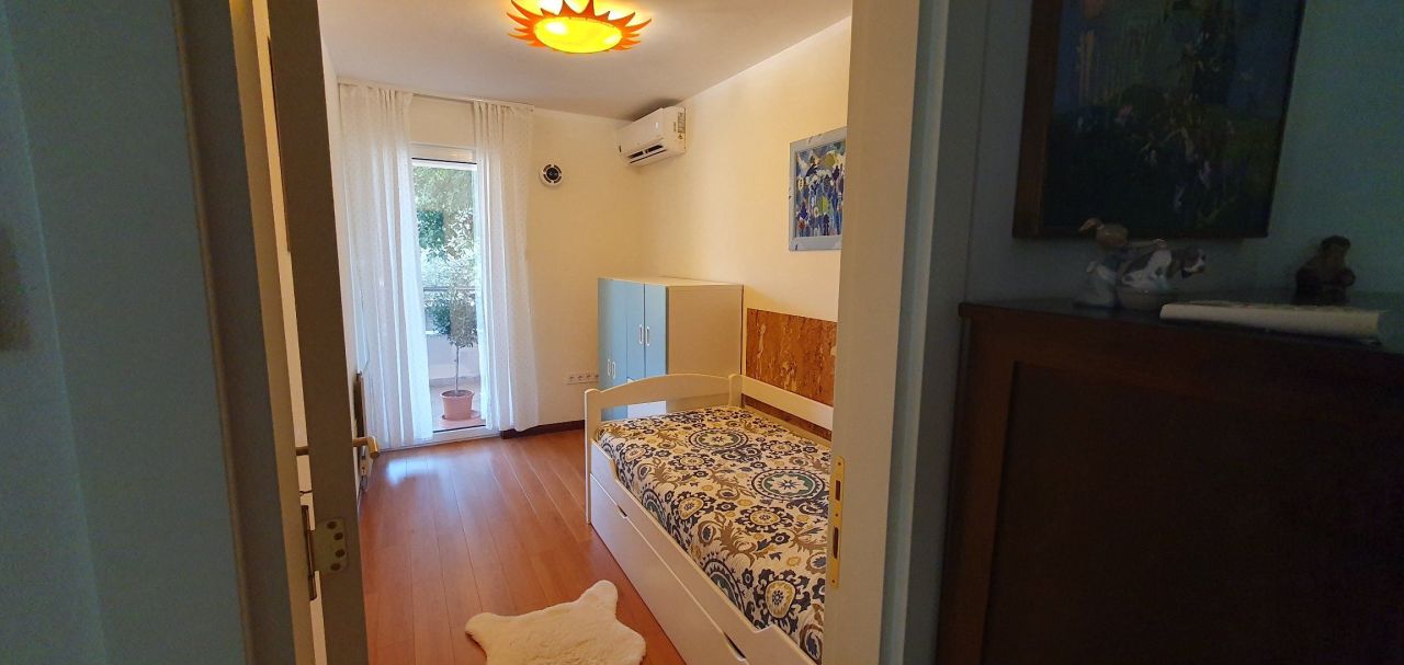 Piso en Petrovac, Montenegro, 122 m² - imagen 4