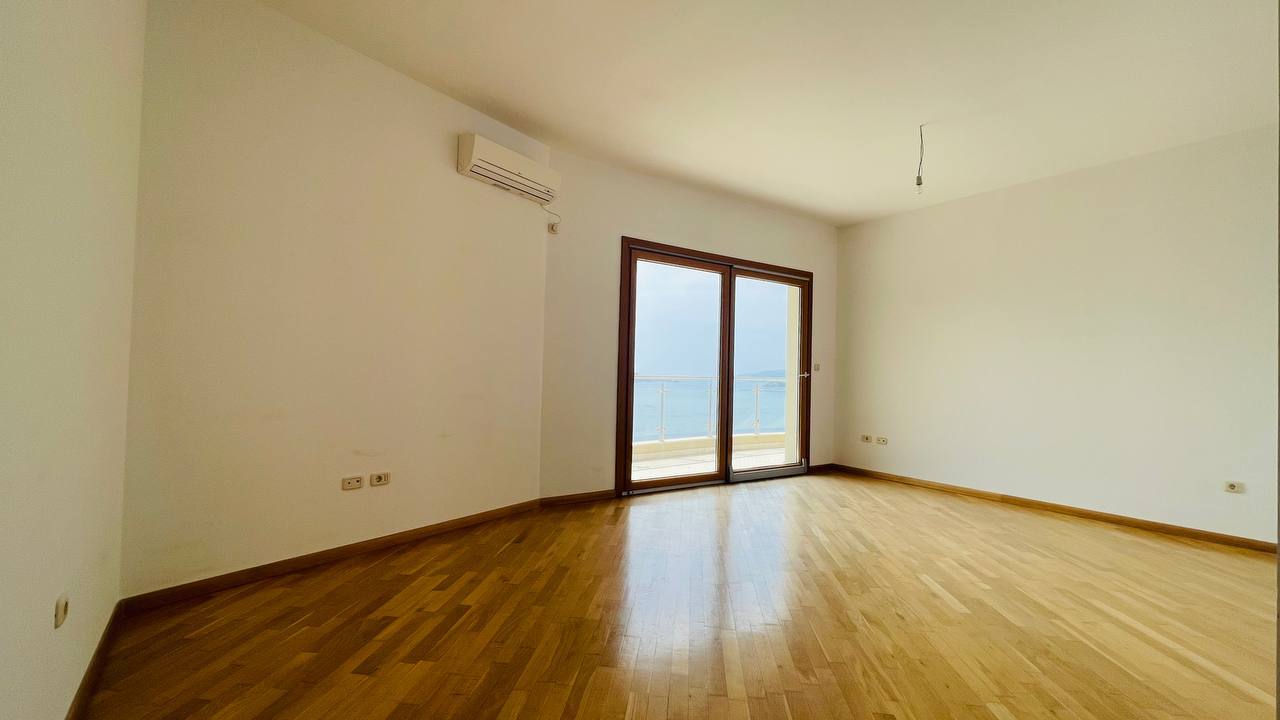 Flat in Budva, Montenegro, 92 m² - picture 4