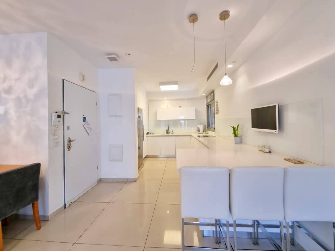 Appartement à Holon, Israël, 120 m² - image 2