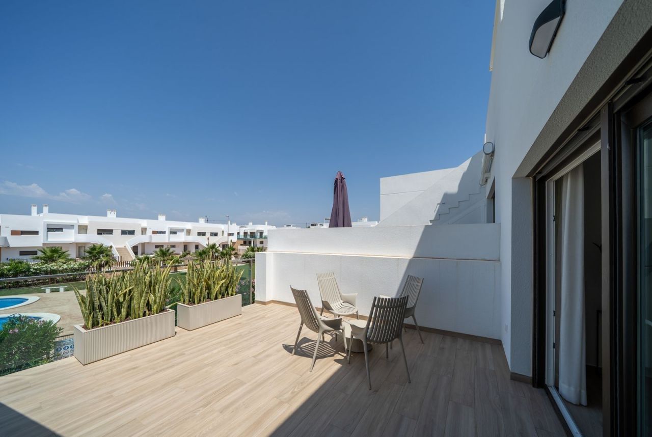 Bungalow à Los Montesinos, Espagne, 75 m² - image 16