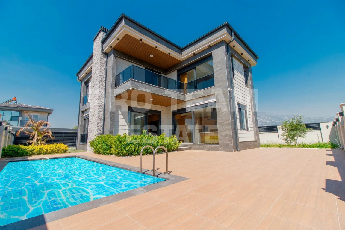 Villa in Antalya, Türkei, 200 m² - Foto 1