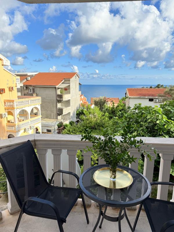 Flat in Petrovac, Montenegro, 36 m² - picture 2