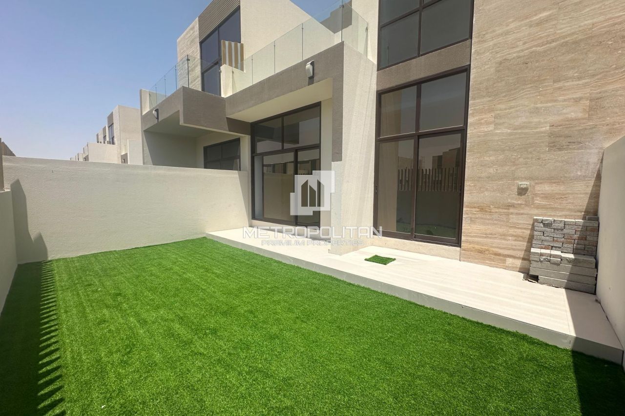 Maison urbaine à Dubaï, EAU, 223 m² - image 1