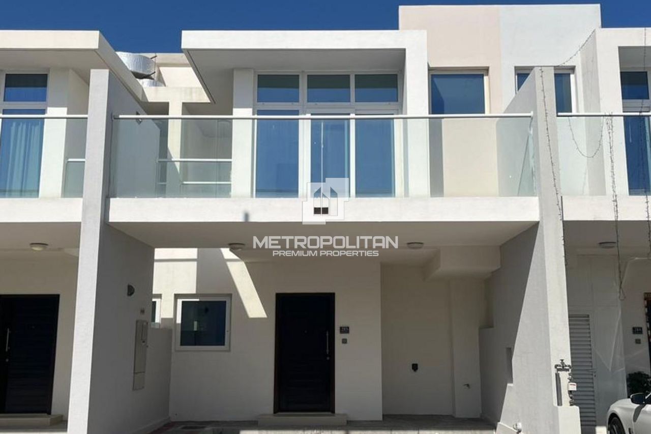 Townhouse a Dubai, EAU, 155 m² - foto 1