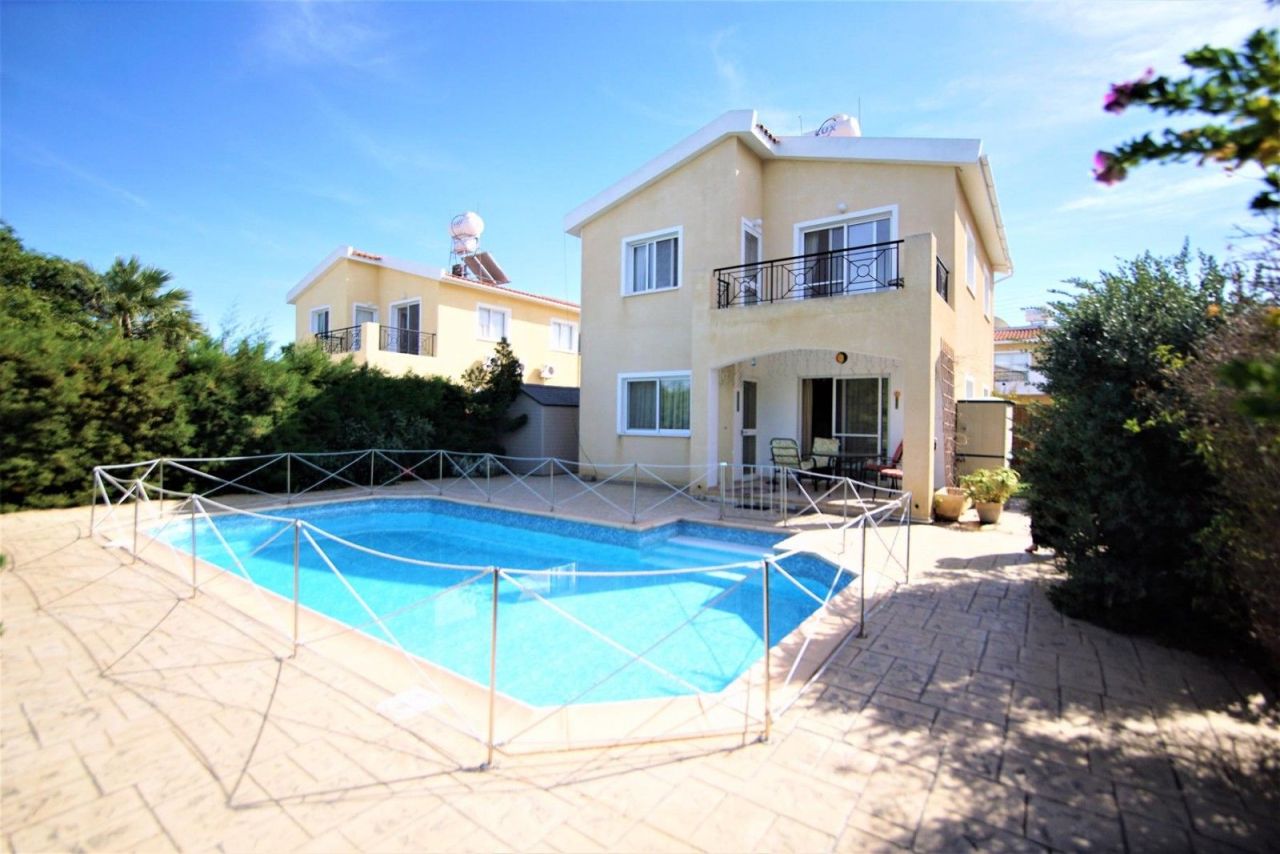 Villa en Pafos, Chipre, 140 m² - imagen 1