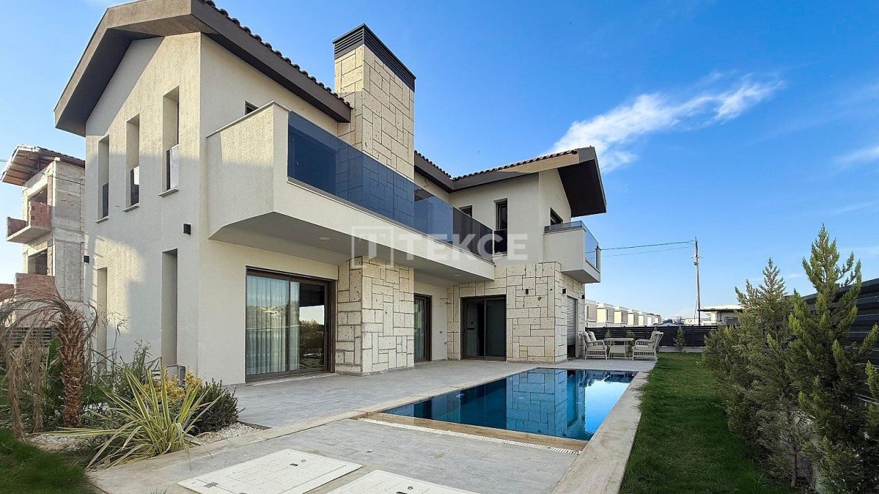 Villa in Kusadasi, Türkei, 380 m² - Foto 2