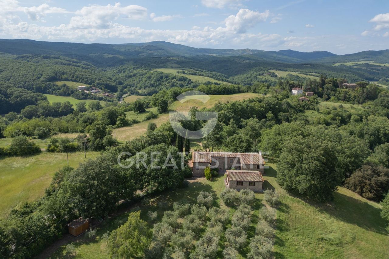 House in San Venanzo, Italy, 326.75 m² - picture 3