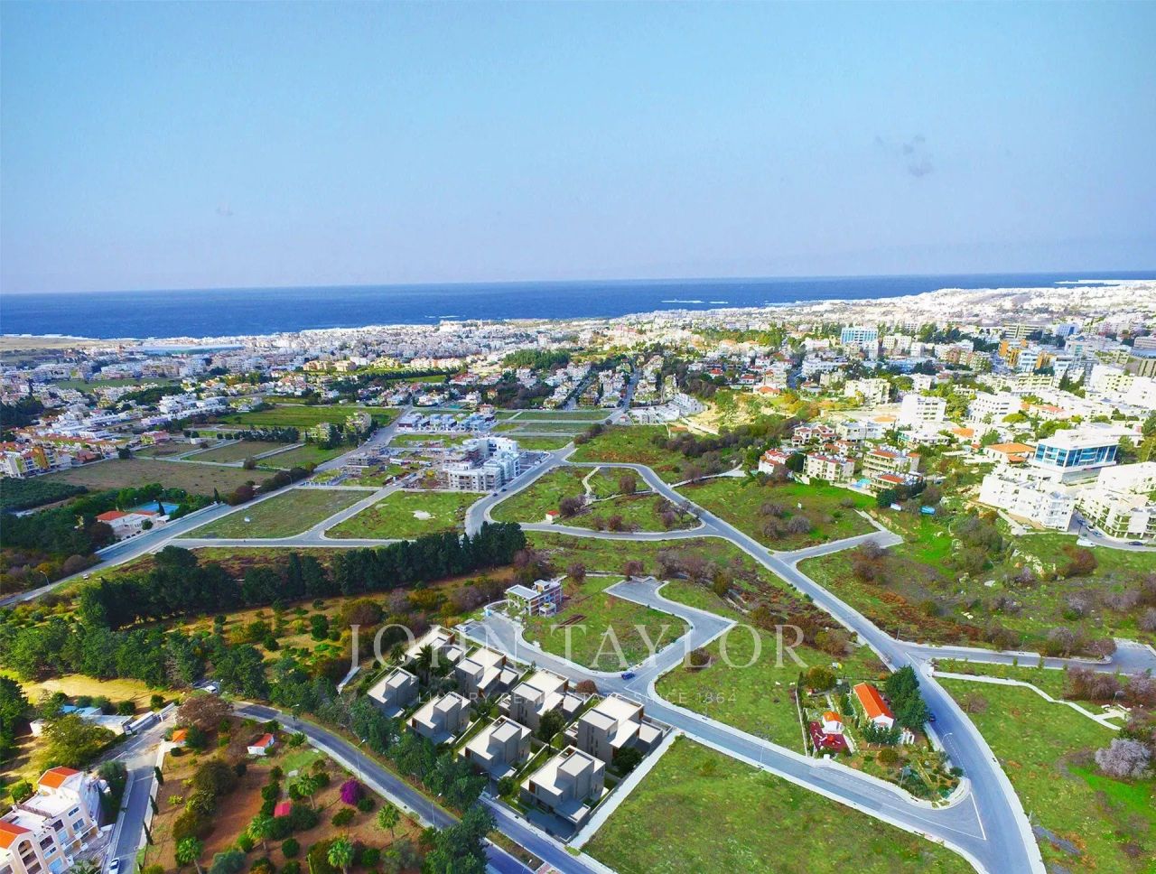 Villa in Paphos, Cyprus - picture 1