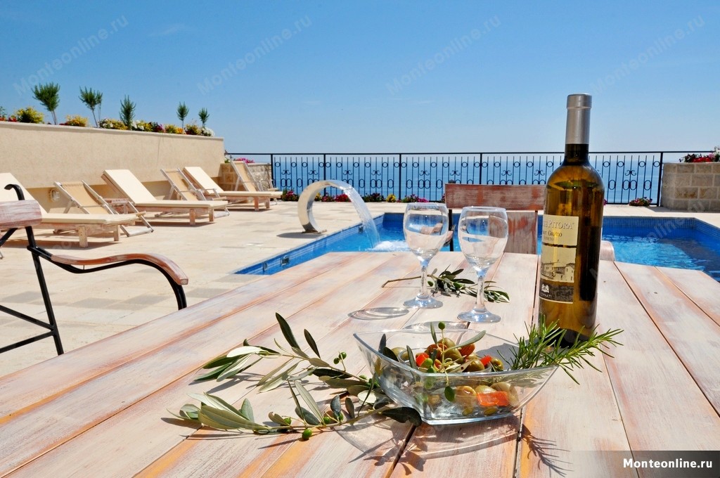 Villa in Rezevici, Montenegro, 150 m² - Foto 1