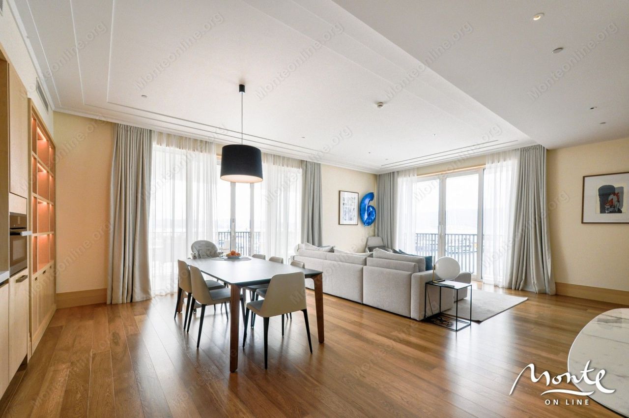 Appartement à Tivat, Monténégro, 215 m² - image 3
