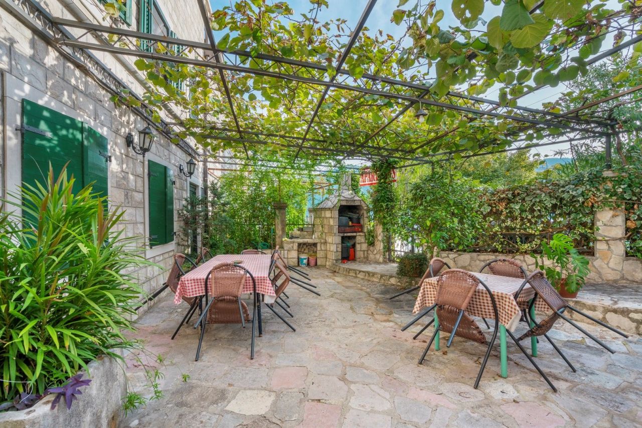 Villa a Kotor, Montenegro, 250 m² - foto 4