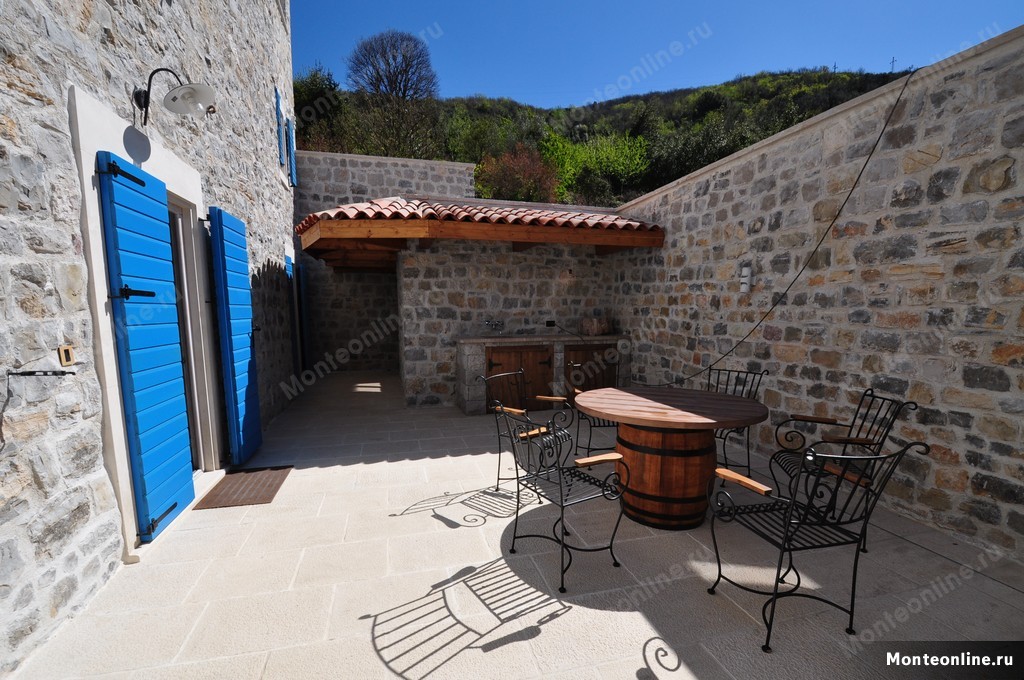 Villa a Tivat, Montenegro, 105 m² - foto 4