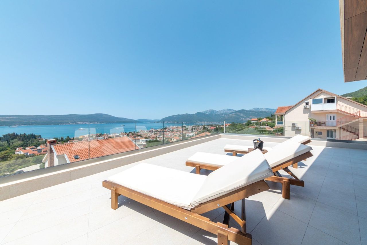 Villa in Tivat, Montenegro, 454 m² - picture 4