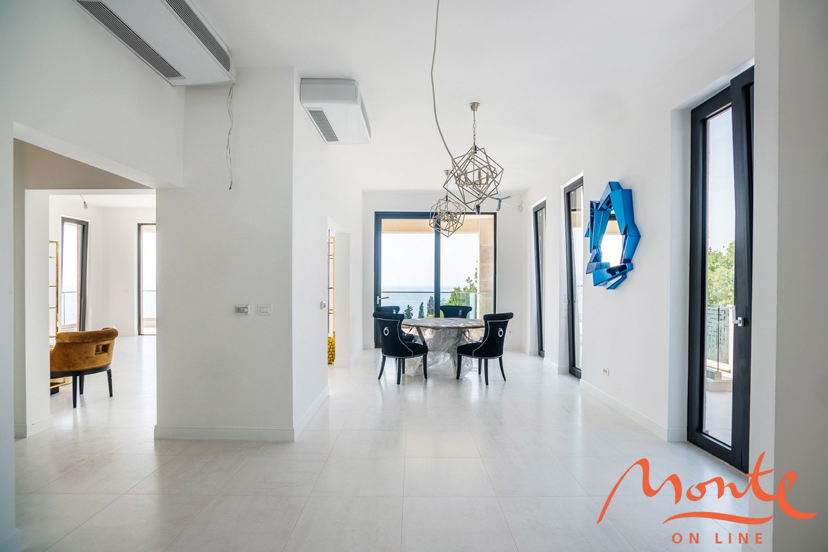 Villa en Rezevici, Montenegro, 632 m² - imagen 5