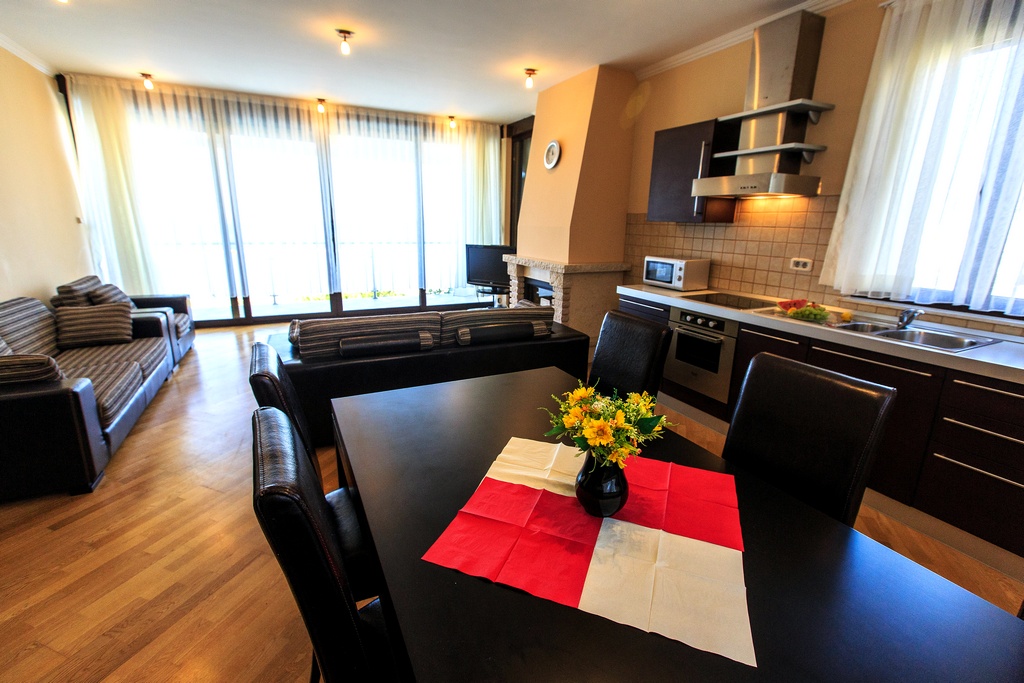 Villa in Blizikuce, Montenegro, 340 m² - picture 7